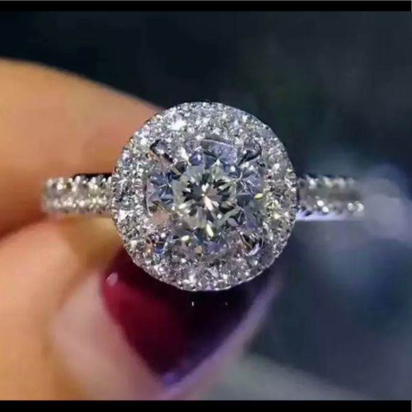 Silver CZ Round Stone Wedding Engagement Ring - Picture 3 of 8